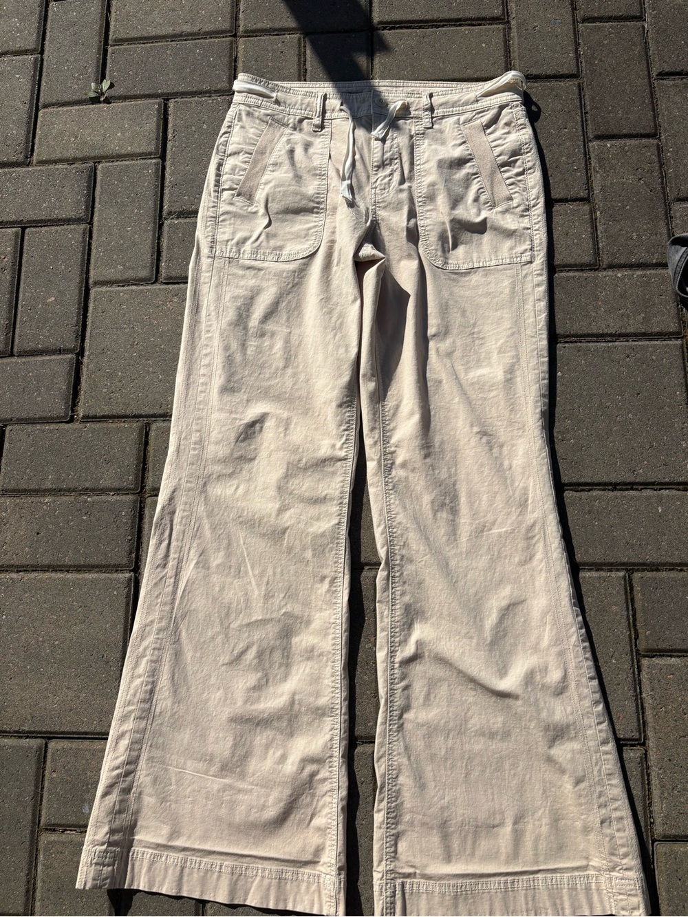 NWOT American Eagle Outfitters Cream Wide-Leg pants with Drawstring Waist sz 6L